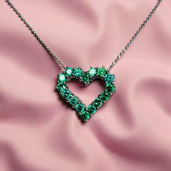 Natural Emerald Necklace in 14K White Gold - 15" VINTAGE Open Heart Pendant 3.4g - Picture 6 of 16